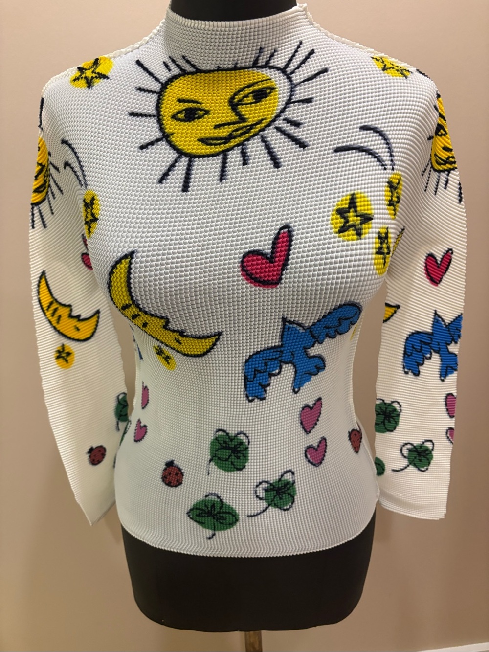 Brand new Romero Britto style 3D pleated long sleeve T